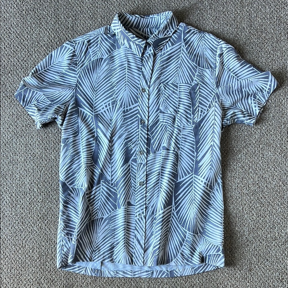 Vuori Casual Button Down Shirt